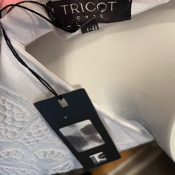 Tricot Chic Italian Design White Asymmetrical Embellished Blouse - Picture 5 of 6